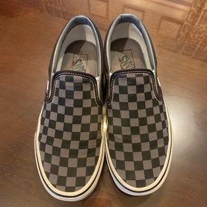 Vans size 7.5 mens ( women’s 9)